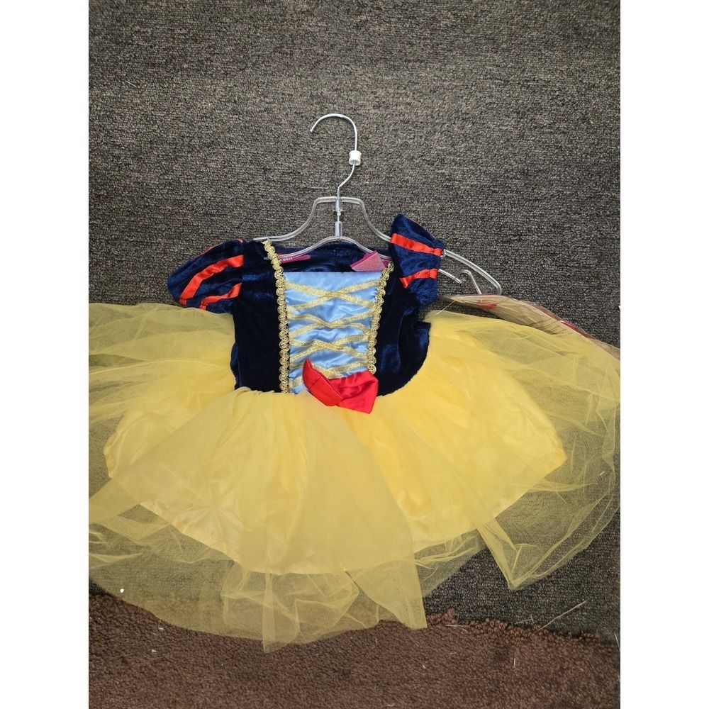 Baby girl Size 6-9 months Snow White princess dress